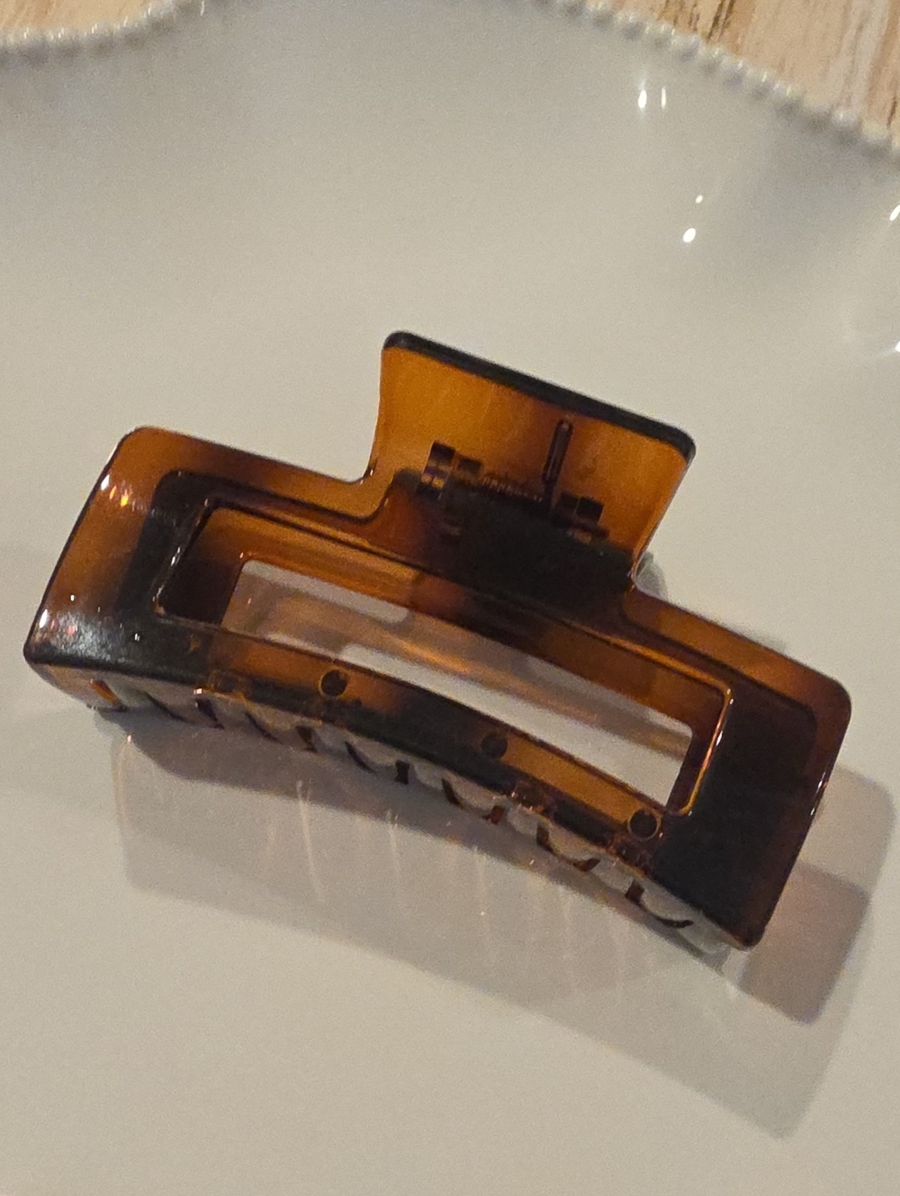 New! Tortoise Shell Geometric Hair Claw Clip